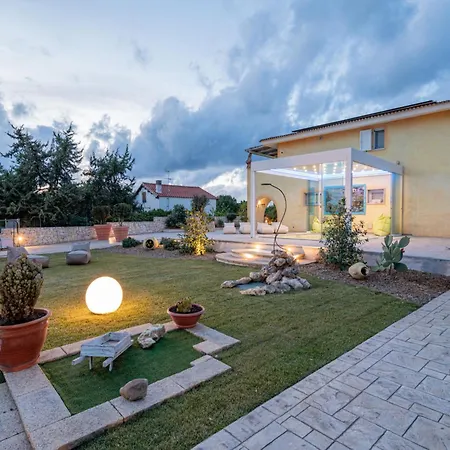 Desvelos By Interhome *